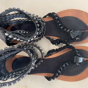 Z𝑖𝑔𝑖 Soho Nalla ~  ~Size 8.5 ~ Black Rhinestone & chain Gladiator sandals